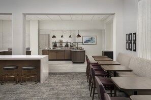 Free buffet breakfast  - Staybridge Suites San Antonio by IHG (San Antonio)