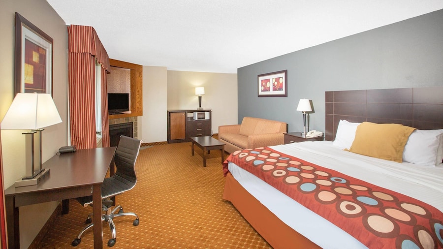 Baymont by Wyndham Coralville