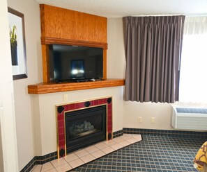 Studio Suite, 1 King Bed with Sofa bed, Non Smoking, Jetted Tub