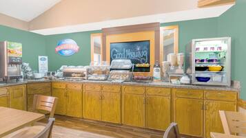 Free daily continental breakfast