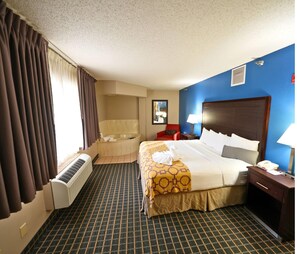 Suite estudio, 1 cama King size y sofá cama, para no fumadores, hidromasaje | Decoración personalizada, muebles diferentes y escritorio