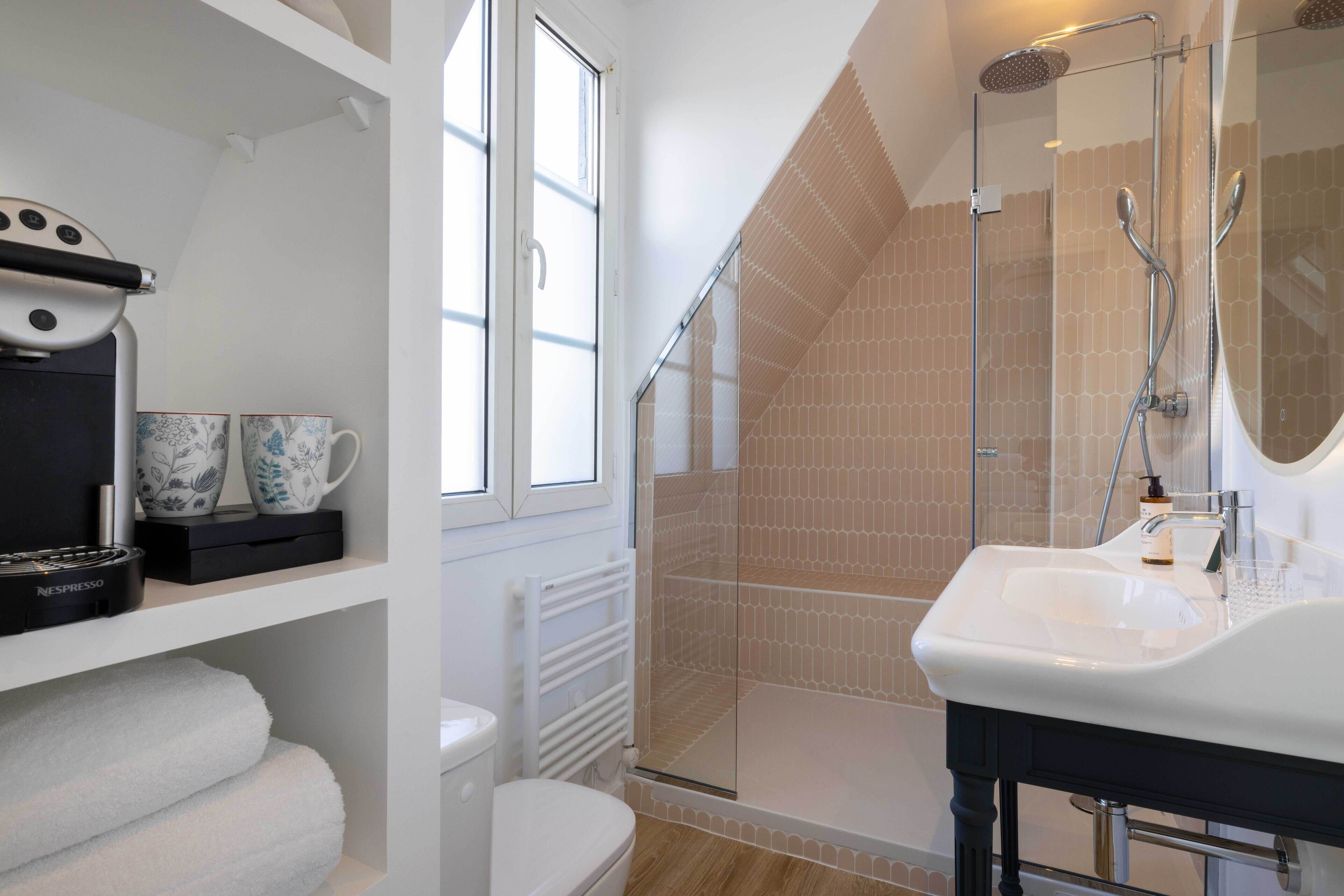 parisian room | bathroom | shower, designer toiletries, hair dryer, bathrobes