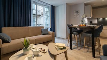 Télévision à écran plat