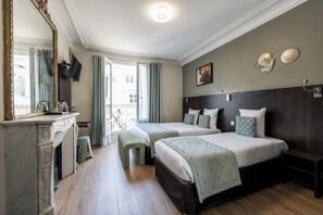 Triple Room | In-room safe, desk, blackout curtains, free WiFi - Hotel Corona Rodier Paris (Paris)