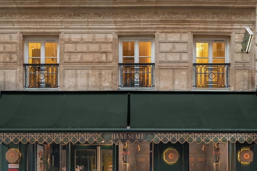 Handsome Hotel