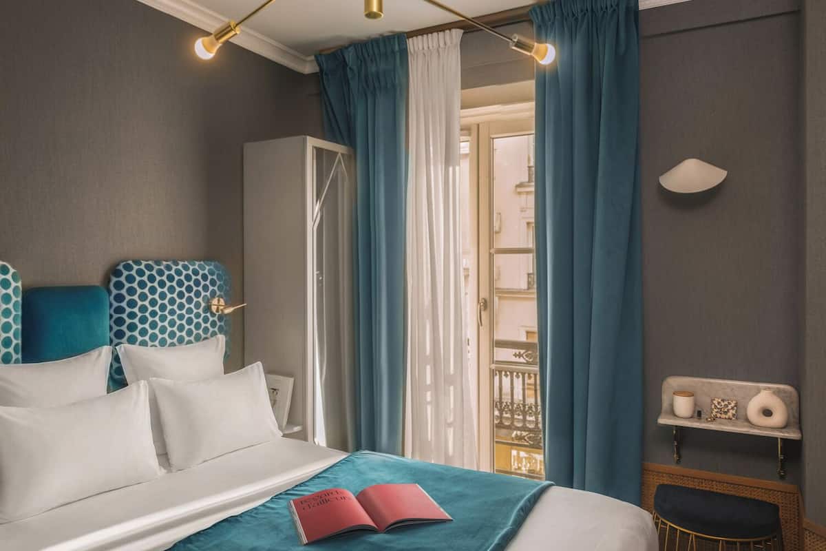 Standard Double Room, 1 Queen Bed (Charming) | In-room safe, individually decorated, desk, iron/ironing board