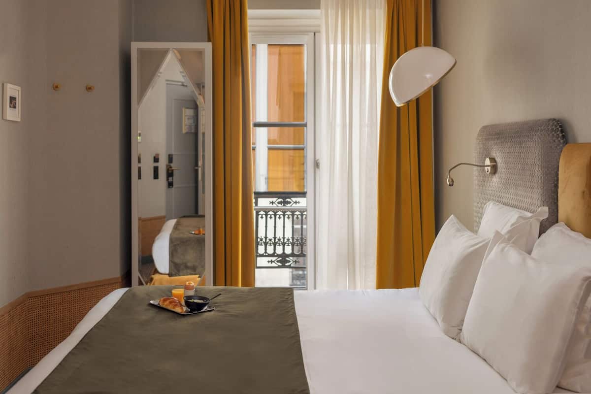 Superior Double Room (Smart) | In-room safe, individually decorated, desk, iron/ironing board