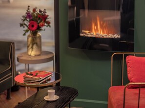 Reception - Handsome Hotel  (Paris)