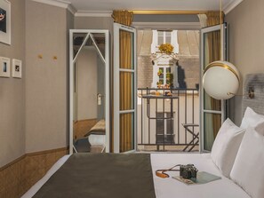 Superior Double Room (Smart) | In-room safe, individually decorated, desk, iron/ironing board