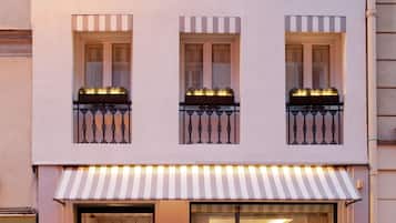 Front of property – evening/night