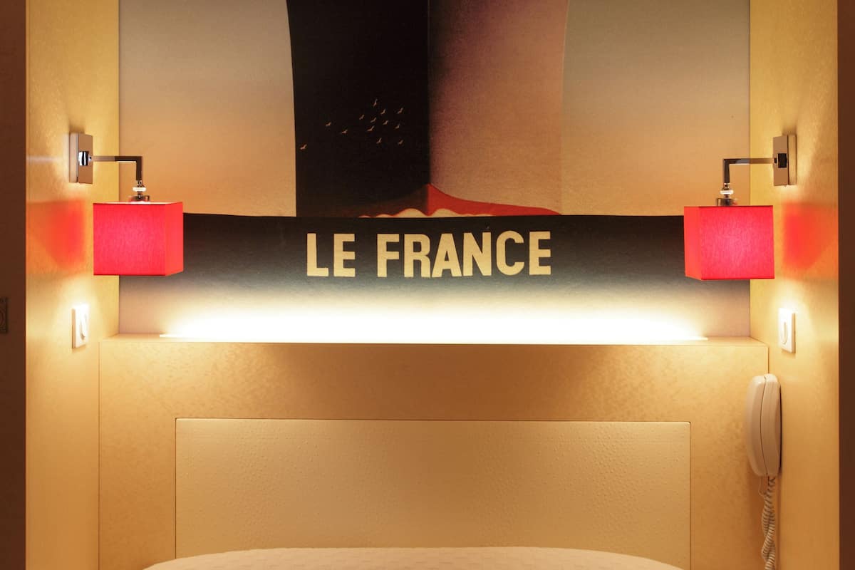Classic Single Room | Premium bedding, minibar, in-room safe, individually decorated