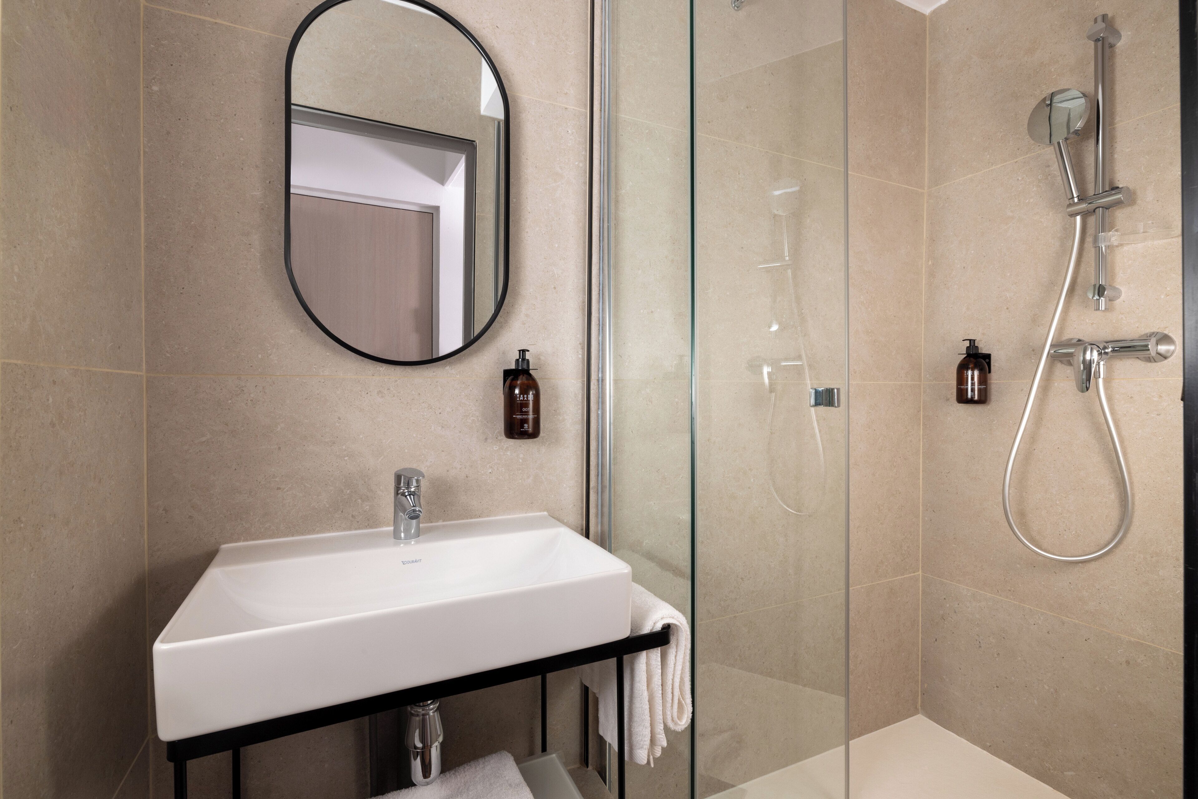 single room | bathroom | shower, free toiletries, hair dryer, towels