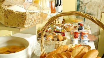 Desayuno buffet diario (EUR 12 por persona)