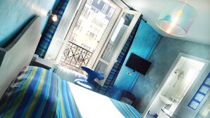 Room - Adonis Sacre Coeur (Paris)
