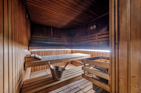 Sauna. Logis Hotel Center