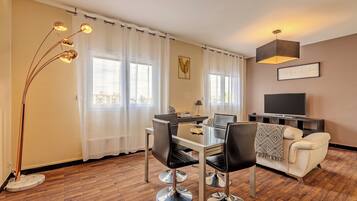 Superior Studio Suite | Living area