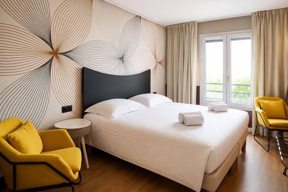 Privilege Double Room | Desk, laptop workspace, iron/ironing board (on request), cribs (free)