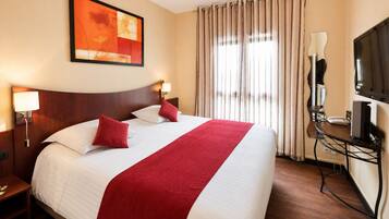 Superior Studio Suite | Desk, laptop workspace, iron/ironing board (on request), cribs (free)