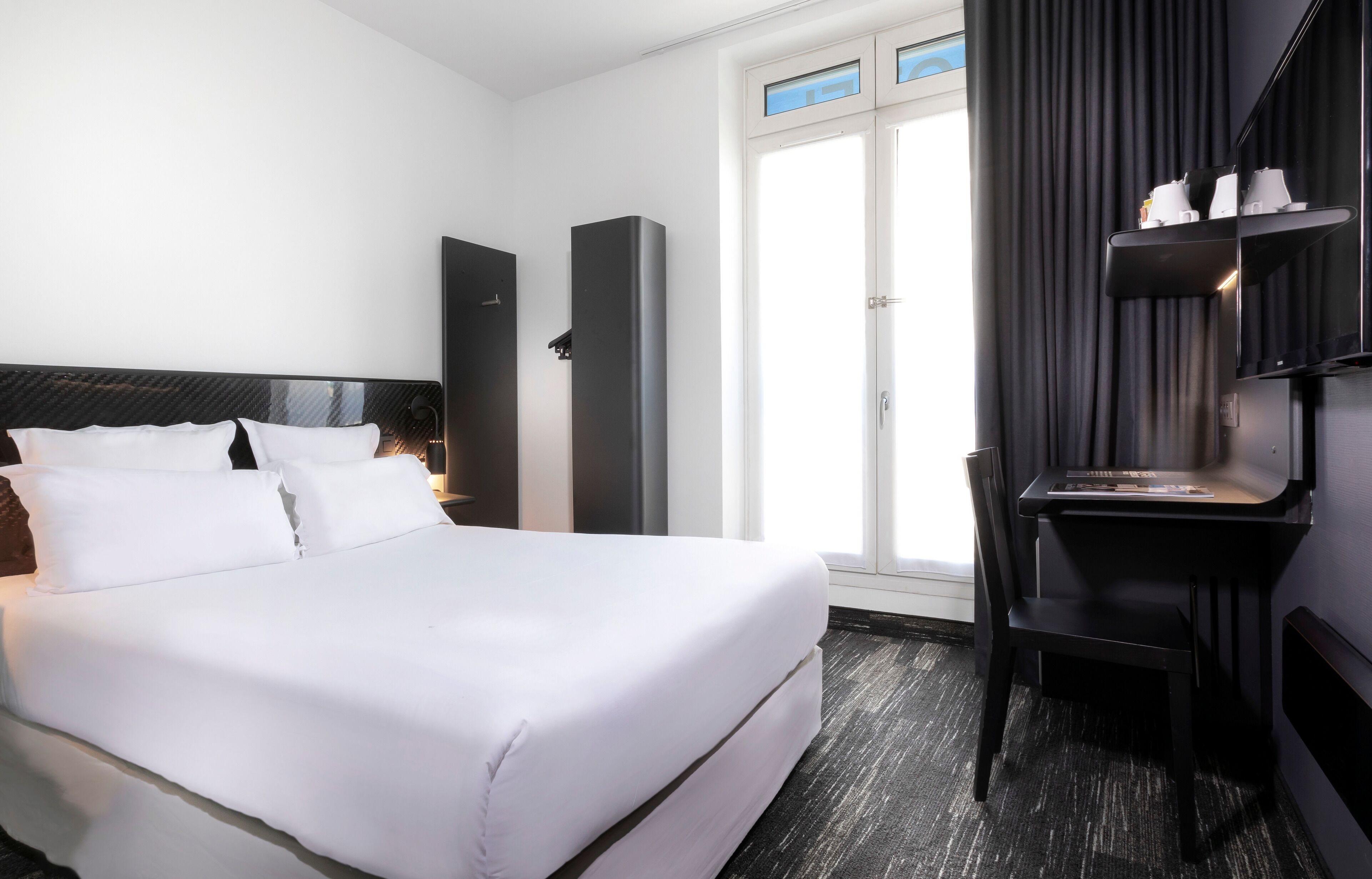In-room safe, desk, soundproofing, free WiFi