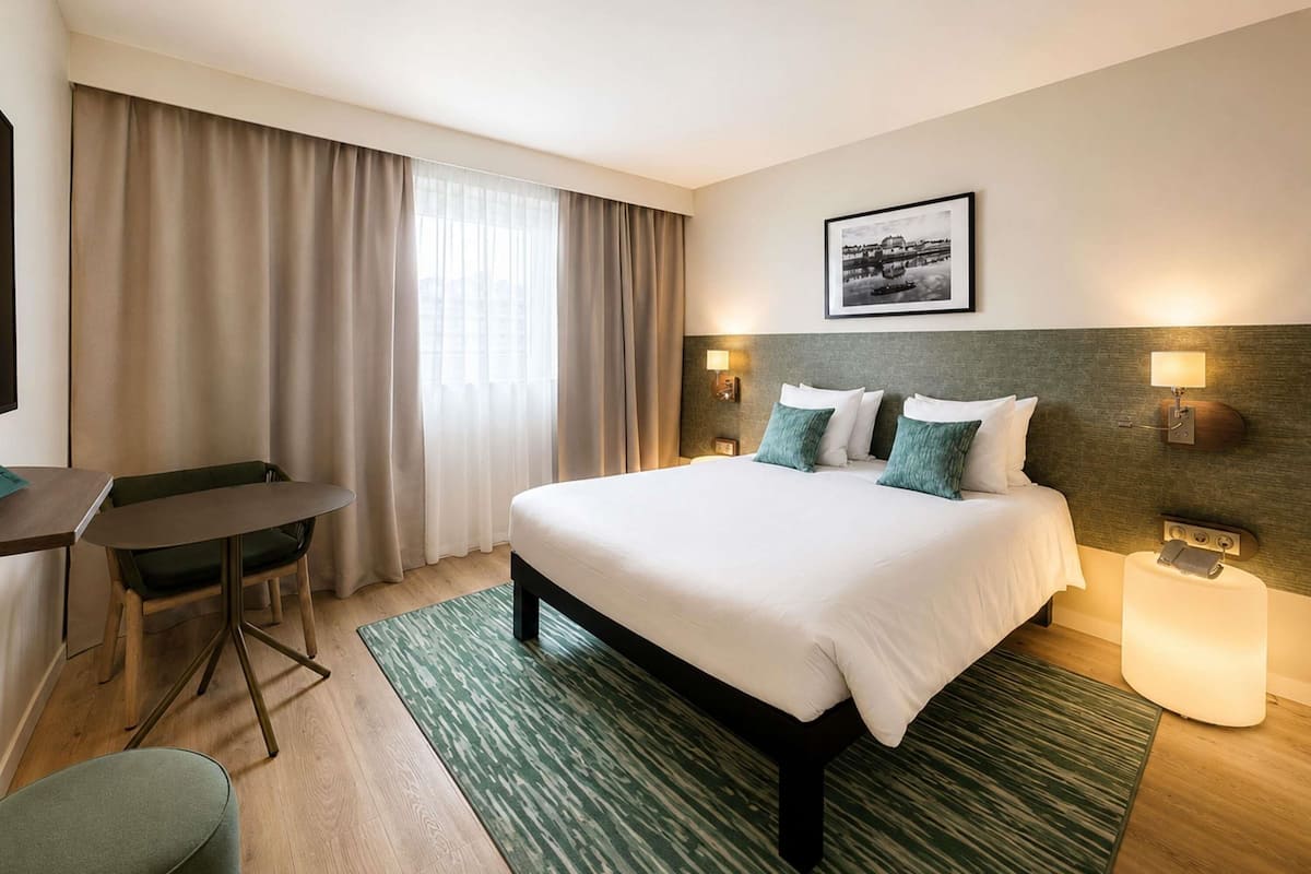 Superior Room, 1 Double Bed | Premium bedding, desk, blackout curtains, soundproofing