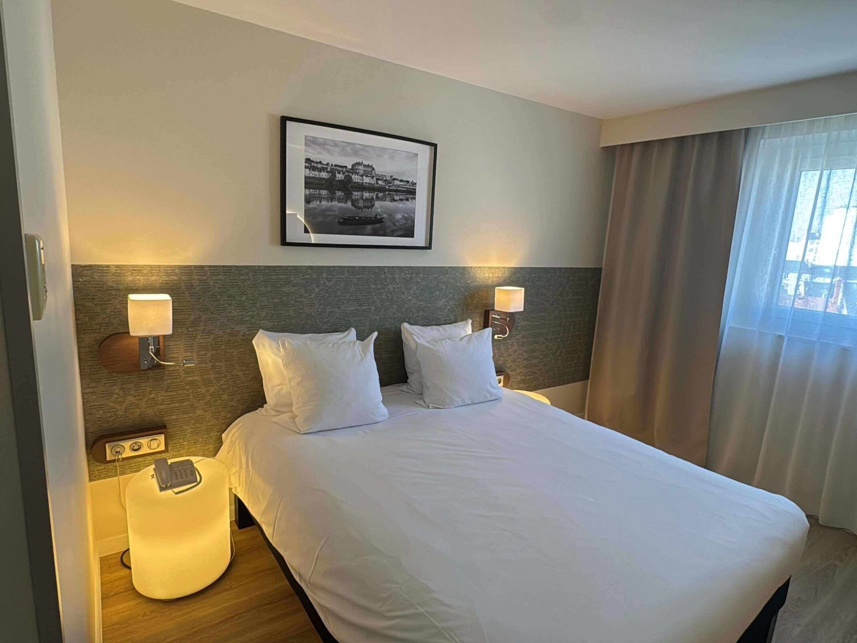 Superior Room, 1 Katil Kelamin (Double) | Peralatan tempat tidur premium, meja, langsir/tirai gelap terus 