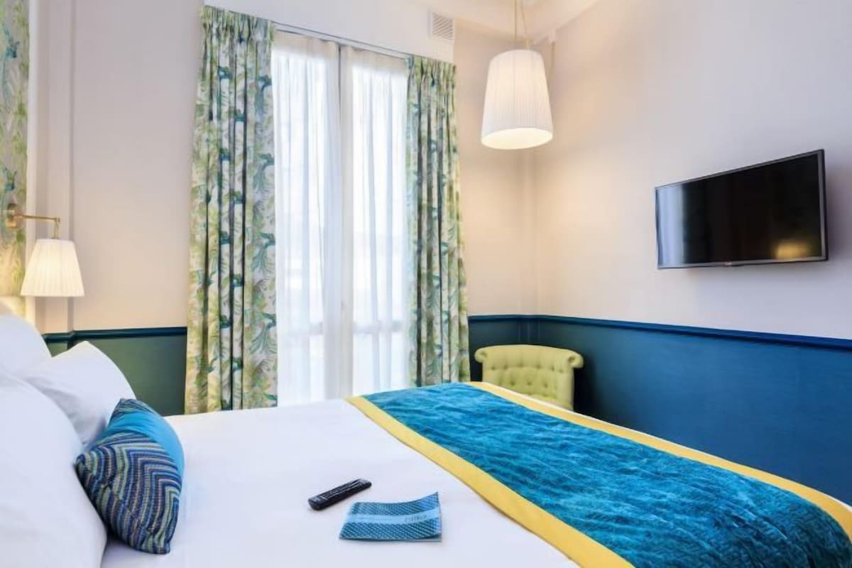 Literie de qualité supérieure, coffres-forts dans les chambres
