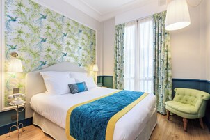 Premium bedding, in-room safe, iron/ironing board, free WiFi