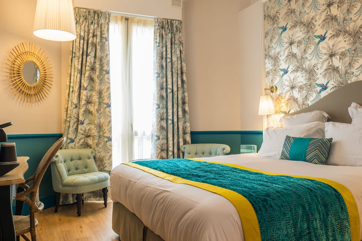 Standard Triple Room | Premium bedding, in-room safe, iron/ironing board, free WiFi