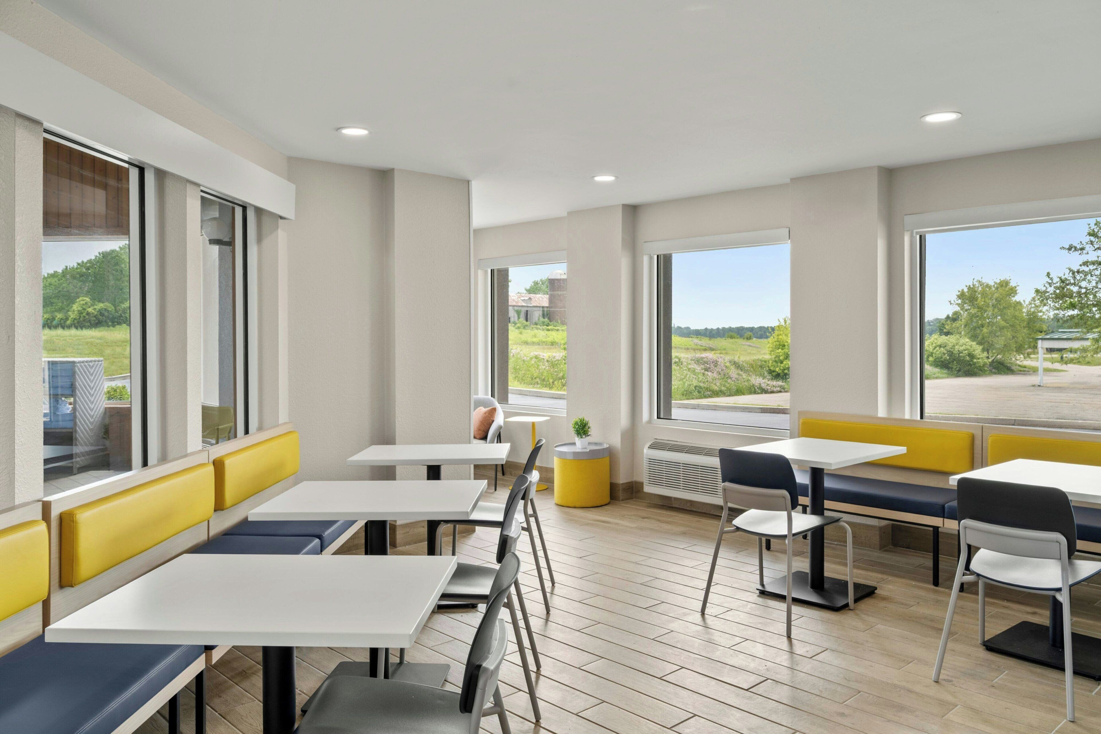 Free daily continental breakfast
