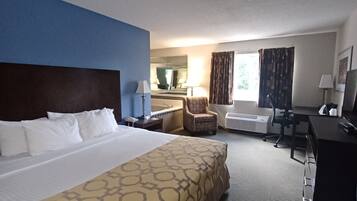 Studio Suite, 1 giường cỡ king, không hút thuốc | Bộ đồ giường cao cấp, bàn, bàn ủi/dụng cụ ủi quần áo