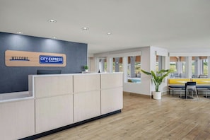 Reception - City Express By Marriott Freeport (Freeport)