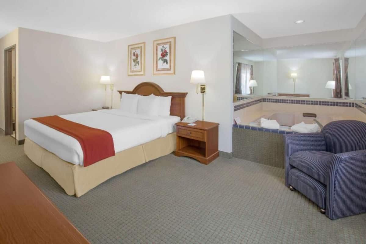 Premium bedding, desk, iron/ironing board, rollaway beds