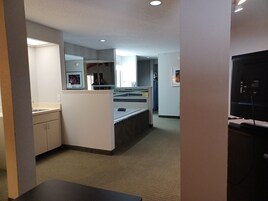 Ropa de cama de alta calidad y escritorio 