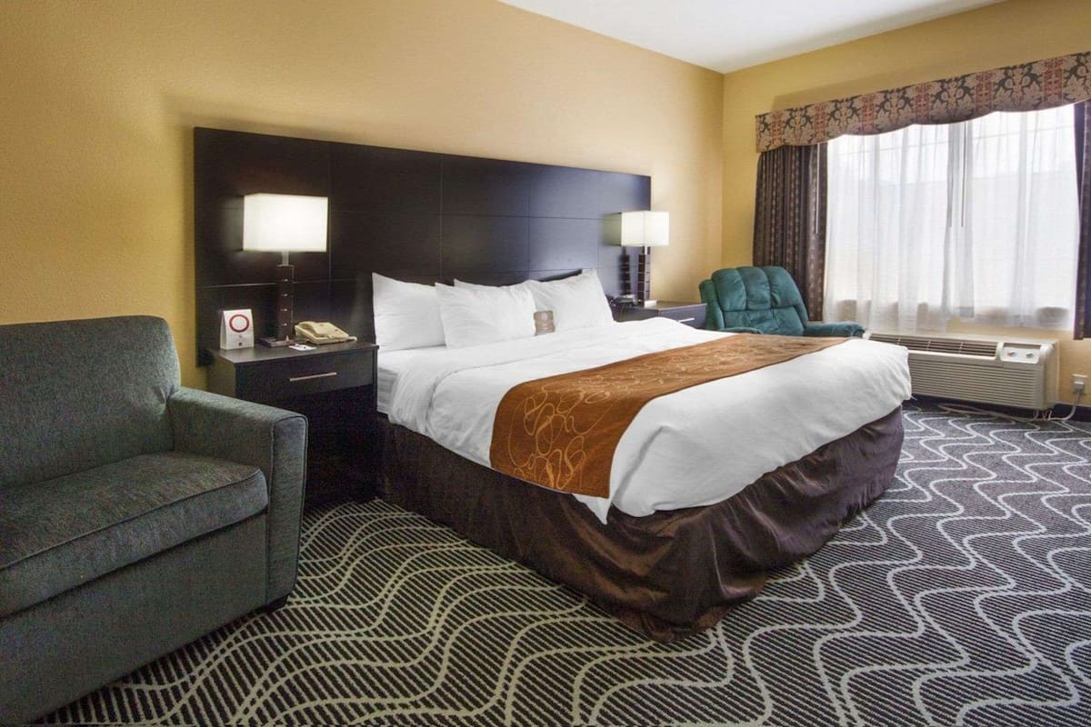 Suite, 1 King Bed, Accessible, Non Smoking | In-room safe, desk, blackout drapes, iron/ironing board