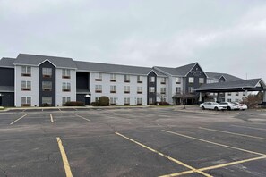 Exterior - Country Inn & Suites by Radisson, Elgin, IL (Elgin)