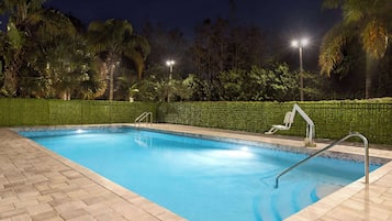 Piscina externa