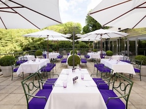 Breakfast, lunch, dinner served; French cuisine, garden views