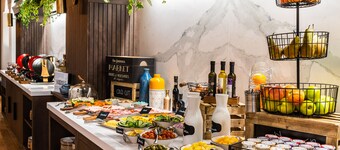 Crowne Plaza Paris - Neuilly, an IHG Hotel