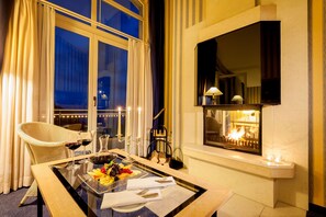 Allergikerbettwaren, Minibar, Zimmersafe, individuell dekoriert