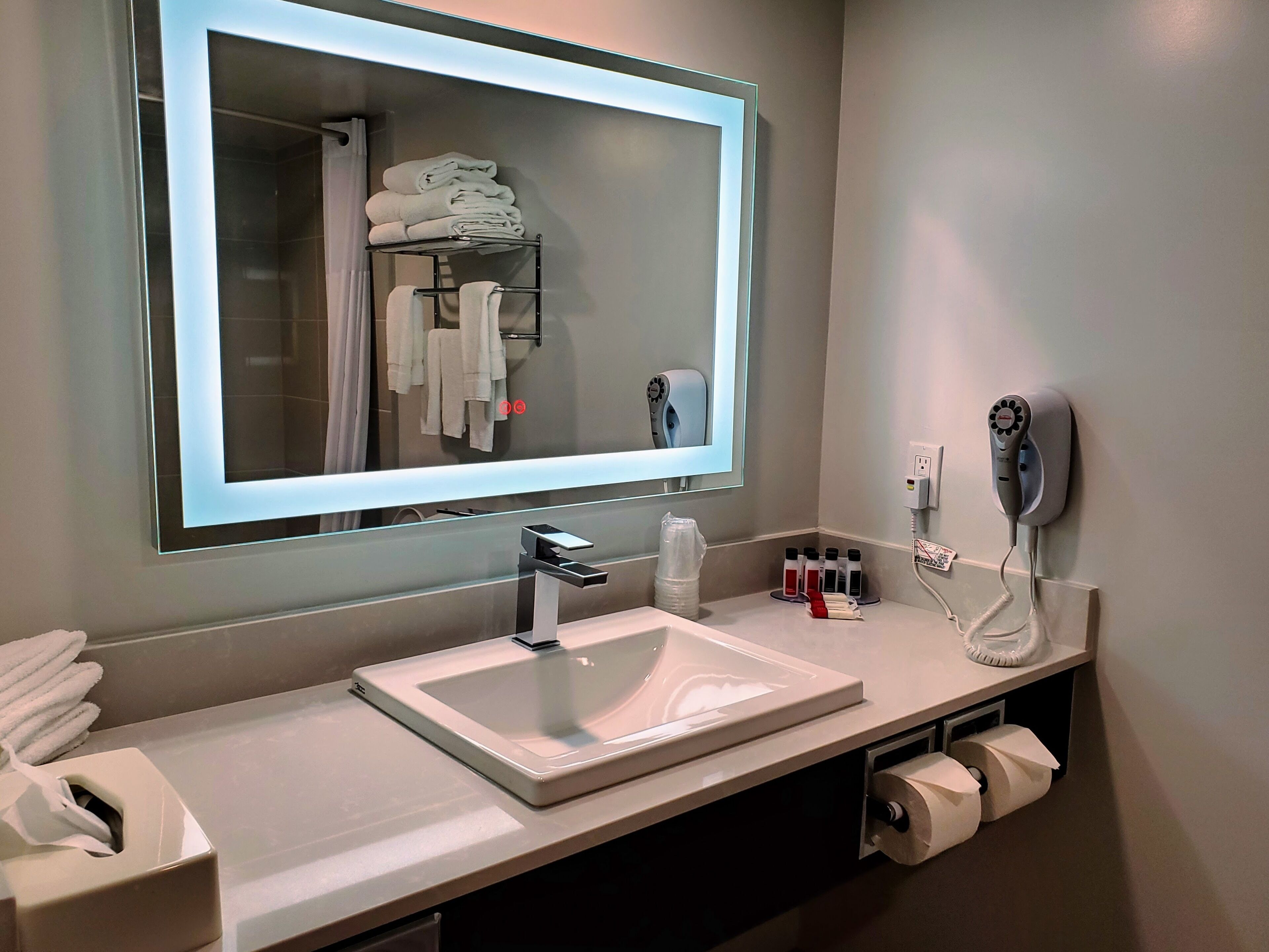 Foto - Super 8 by Wyndham Macleod Trail Calgary