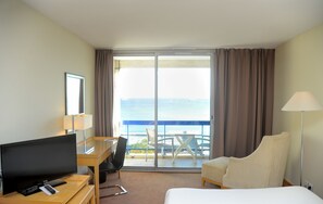 Deluxe Room, Sea View | Beach/ocean view