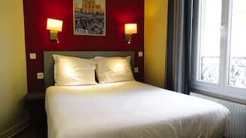 Single Room | Desk, blackout drapes, iron/ironing board, free WiFi