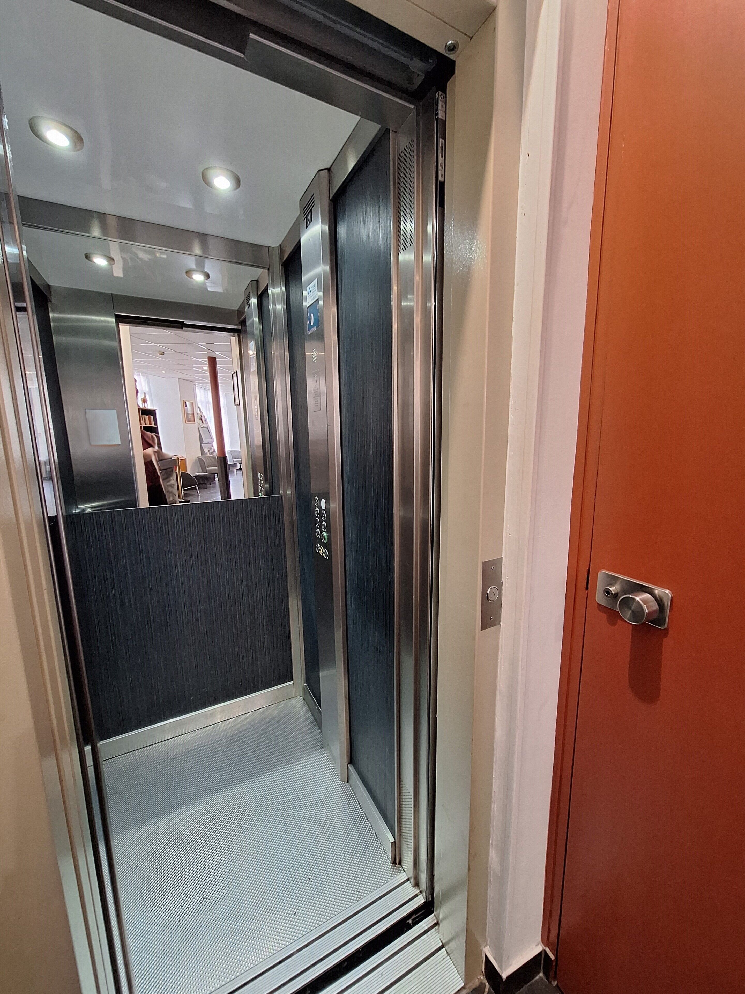 Photo - Hipotel Belgrand Edith Piaf