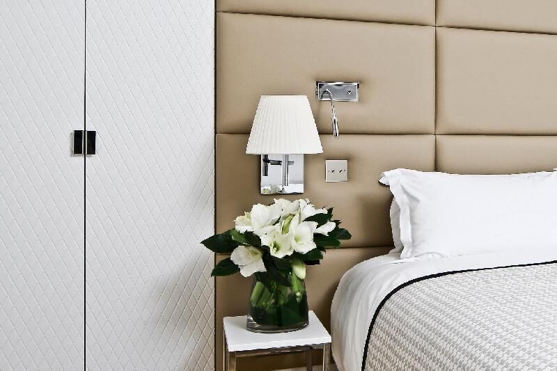 Tempur-Pedic beds, minibar, in-room safe, desk