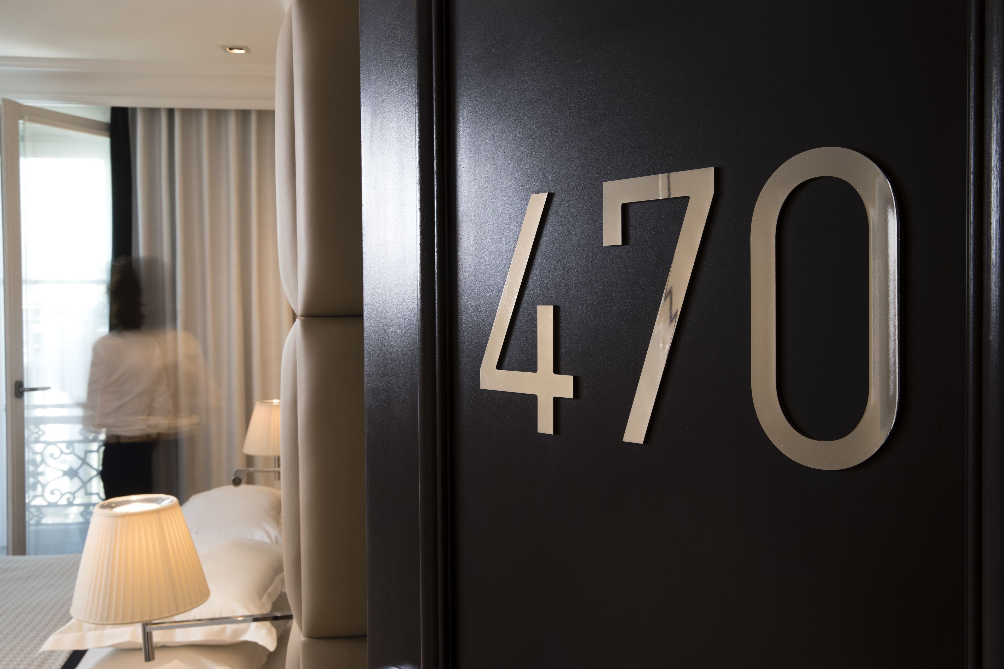 1 bedroom, tempur-pedic beds, minibar, in-room safe