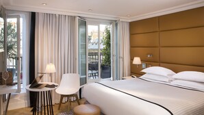 行政客房 (Spa access included) | Tempur-Pedic 床墊、迷你吧、客房內保險箱、書桌