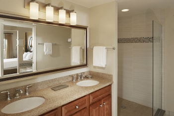 Suite, 1 Bedroom, Kitchen | Bathroom | Designer toiletries, hair dryer, towels at Hilton Grand Vacations Club SeaWorld® Orlando