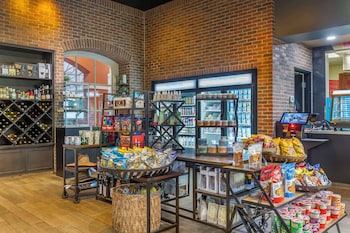 Snack bar at Hilton Grand Vacations Club SeaWorld® Orlando