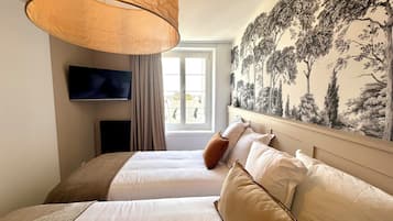 Junior Double or Twin Room | Premium bedding, desk, blackout curtains, free WiFi