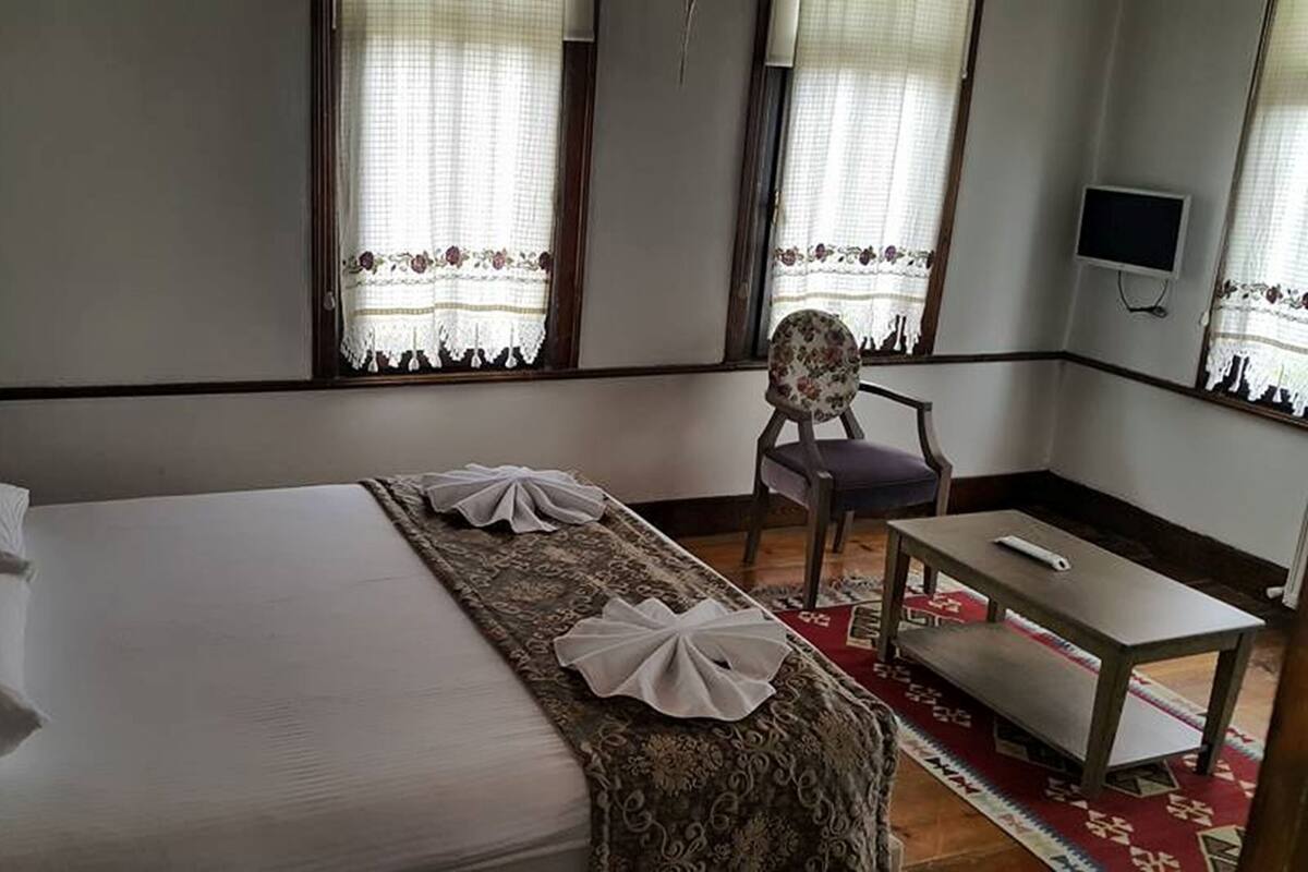 Minibar, escritorio, cunas gratuitas y wifi gratis